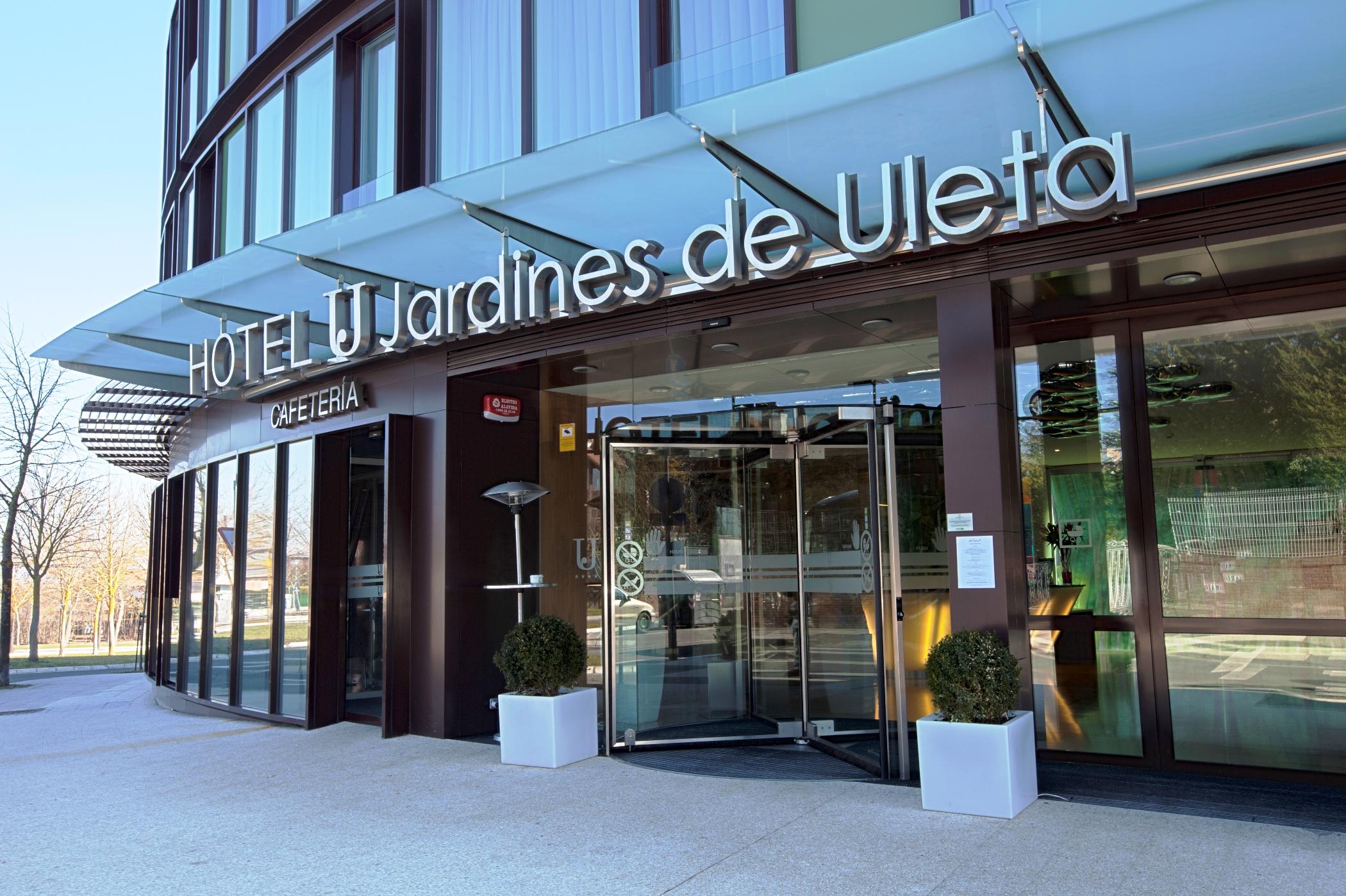 ויטוריה-גאסטייז Hotel Jardines De Uleta Suites מראה חיצוני תמונה