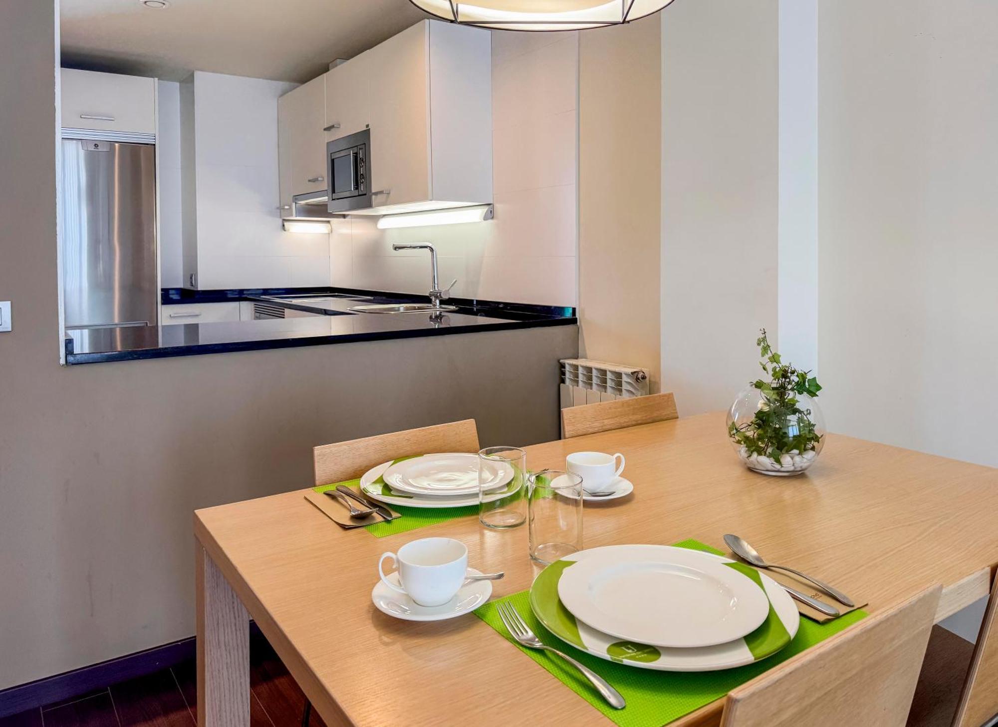 ויטוריה-גאסטייז Hotel Jardines De Uleta Suites מראה חיצוני תמונה