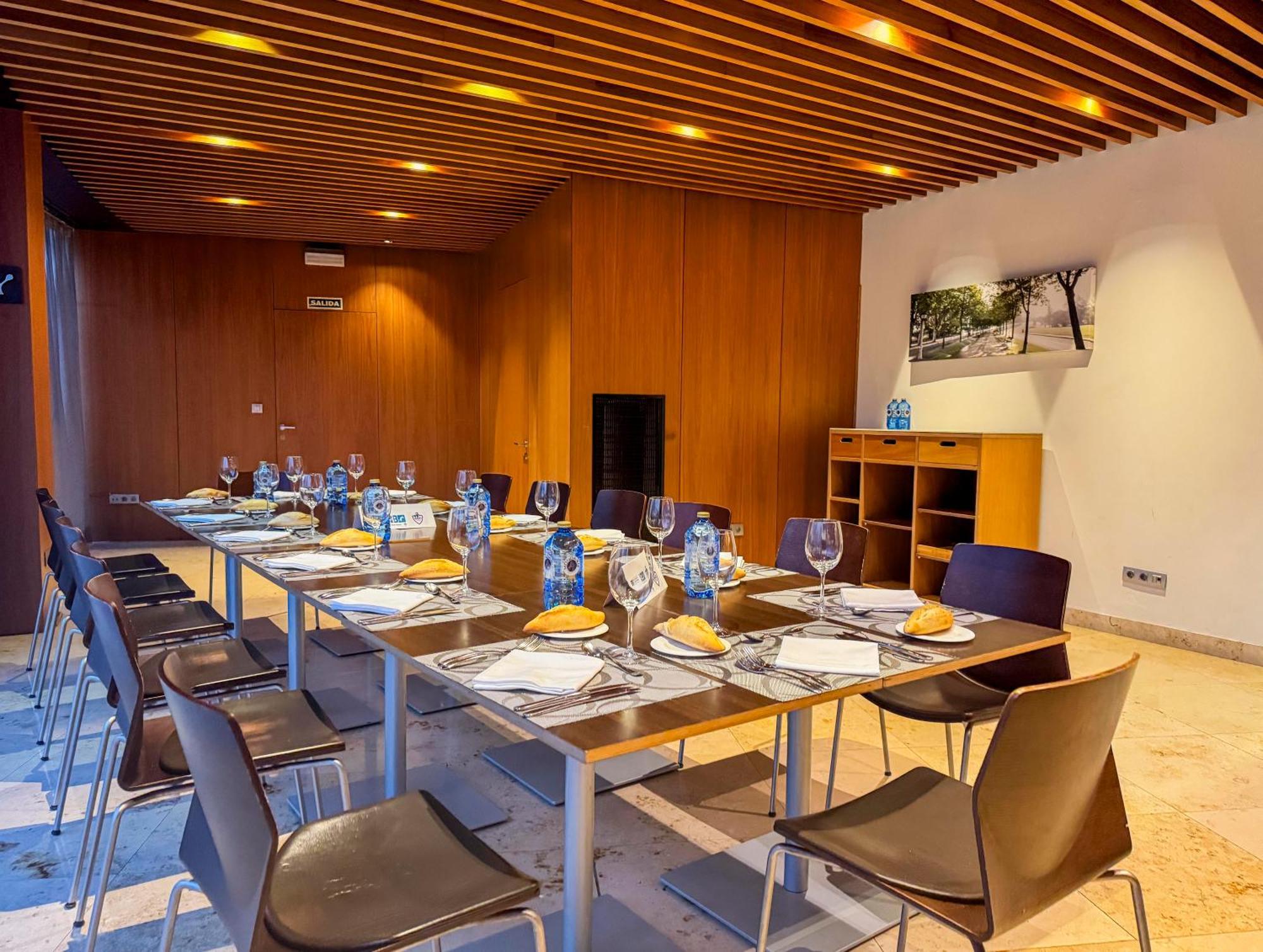 ויטוריה-גאסטייז Hotel Jardines De Uleta Suites מראה חיצוני תמונה